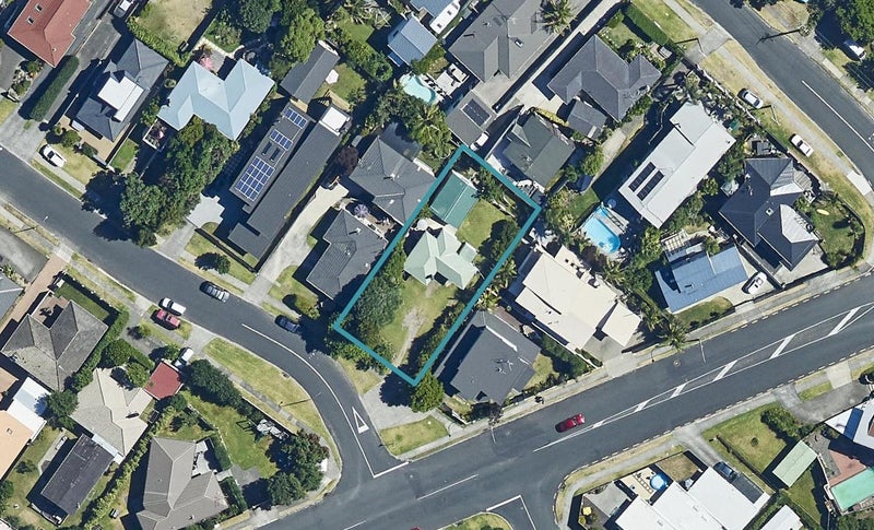 107 Valley Road, Mount Maunganui, Mount Maunganui - Carousel 1