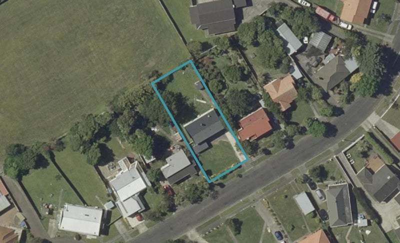 20 Savage Crescent, West End, Palmerston North - Carousel 1