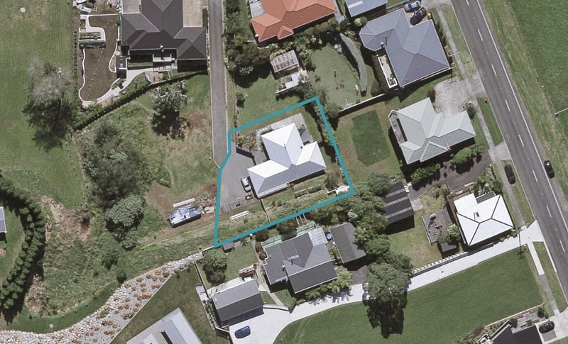 2 Watters Row, Glen Avon, New Plymouth - Carousel 1