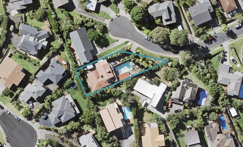 48 Wyoming Avenue, Murrays Bay, Auckland - Carousel 1
