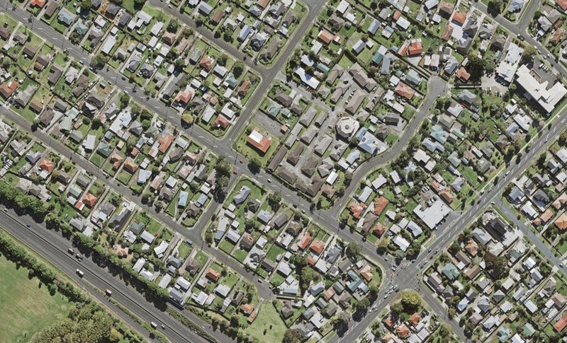 27 Linnet Place, Mangere East, Auckland - Carousel 1