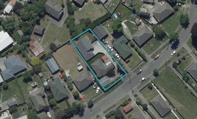 2/11 Hollyford Avenue, Bryndwr, Christchurch - Carousel 1