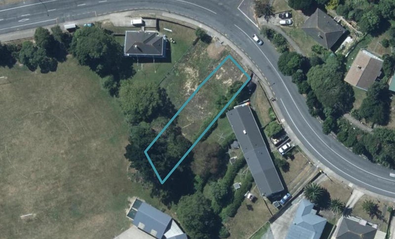 176B Mungavin Avenue, Cannons Creek, Porirua - Carousel 1