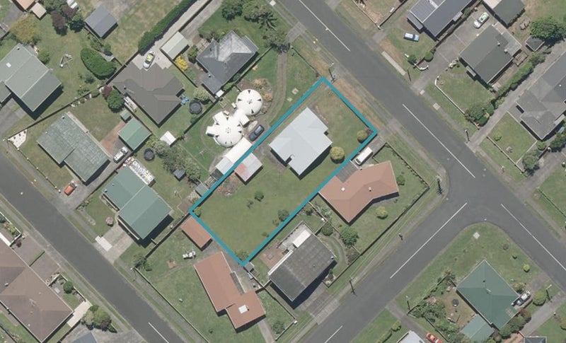 53 Surrey Road, Springvale, Whanganui - Carousel 1