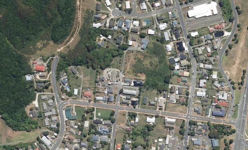 20 Te Arawi Street, Takapūwāhia, Porirua - Carousel 1