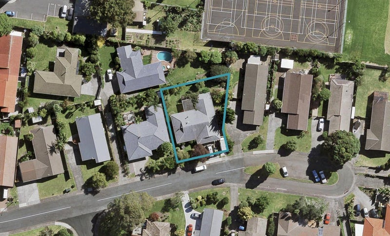 28 Ti Nana Crescent, Henderson, Auckland - Carousel 1