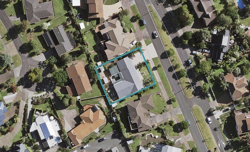 6 Charles Prevost Drive, The Gardens, Auckland - Carousel 1