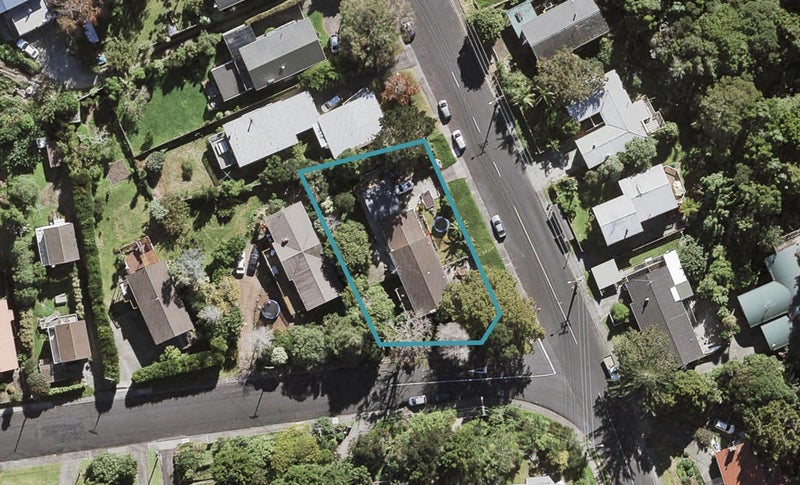 2 Lynn Road, Bayview, Auckland - Carousel 1