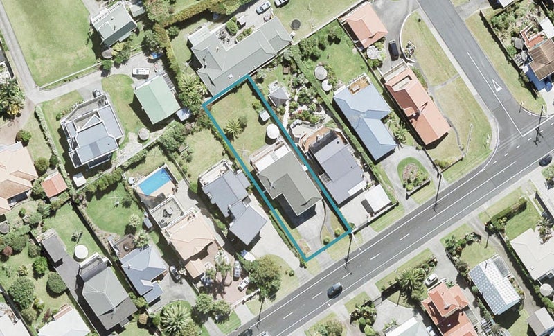 1338 Whangaparaoa Road, Army Bay, Whangaparaoa - Carousel 1