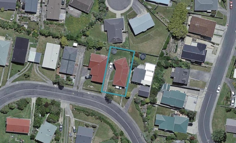 71 Ruskin Road, Newlands, Wellington - Carousel 1
