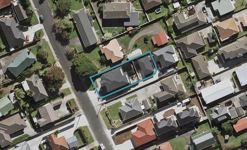 13 Lipscombe Avenue, Papatoetoe, Auckland - Carousel 1