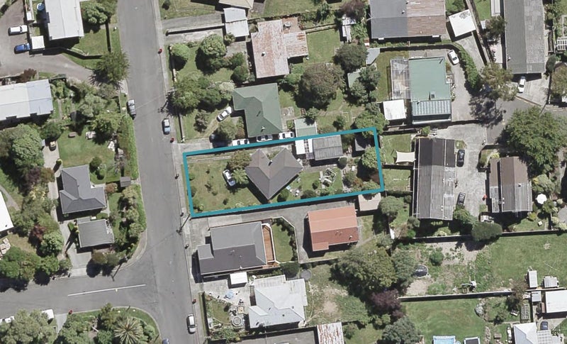 13 Montgomery Crescent, Clouston Park, Upper Hutt - Carousel 1