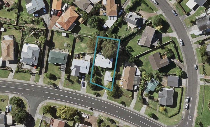 46 Trias Road, Totara Vale, Auckland - Carousel 1