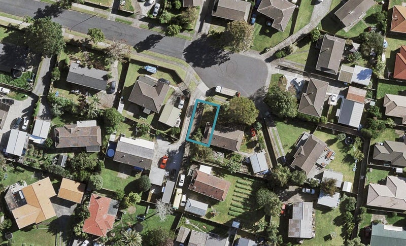 15A Adel Place, Weymouth, Auckland - Carousel 1