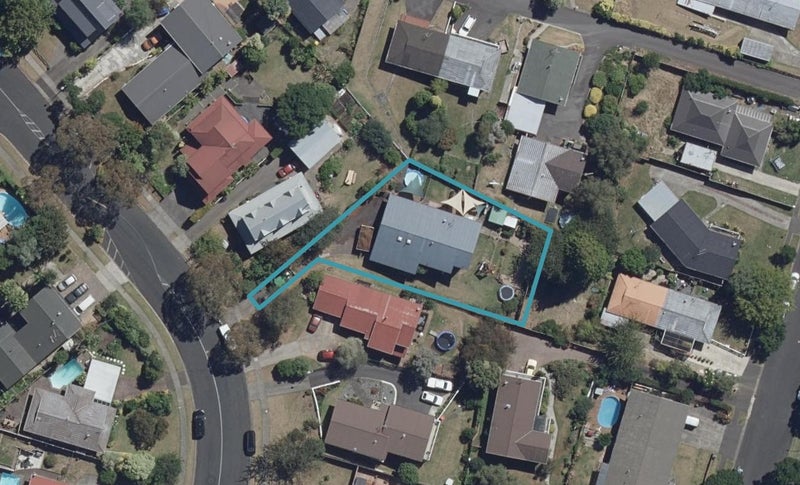 21 Lachlan Drive, Dinsdale, Hamilton - Carousel 1