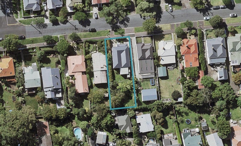 17 Ewen Alison Avenue, Devonport, Auckland - Carousel 1