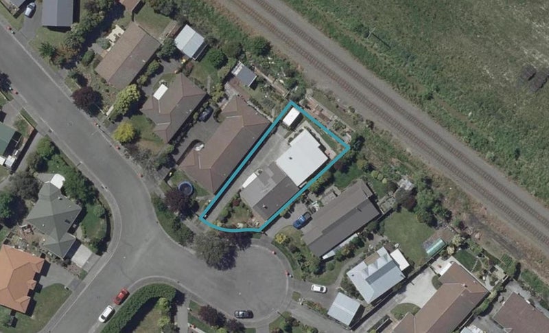 2/15 Warner Place, Heathcote Valley, Christchurch - Carousel 1