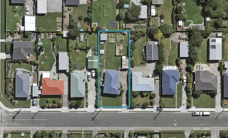 8 Holloway Street, Waikiwi, Invercargill - Carousel 1
