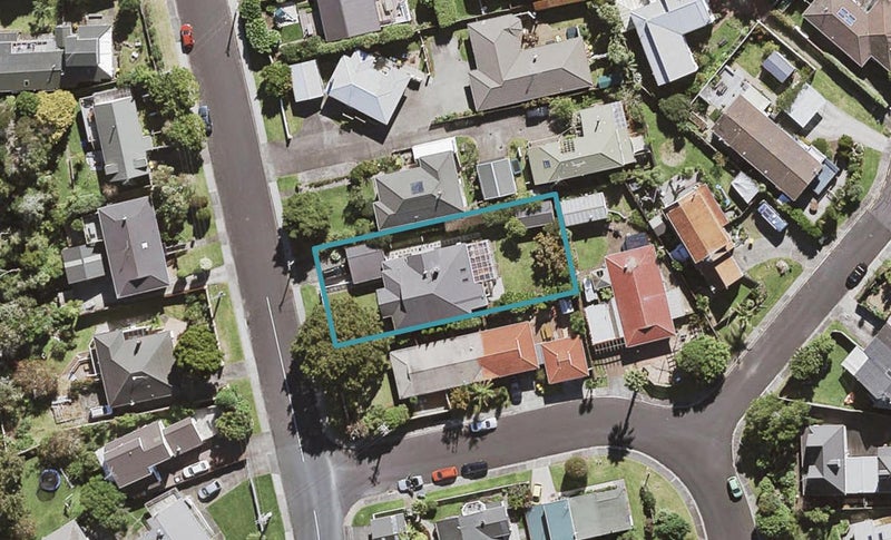 43 Roseberry Avenue, Birkenhead, Auckland - Carousel 1