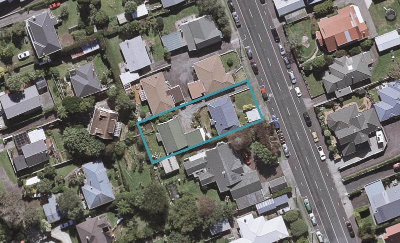 2/196 Carrington Street, Lower Vogeltown, New Plymouth - Carousel 1