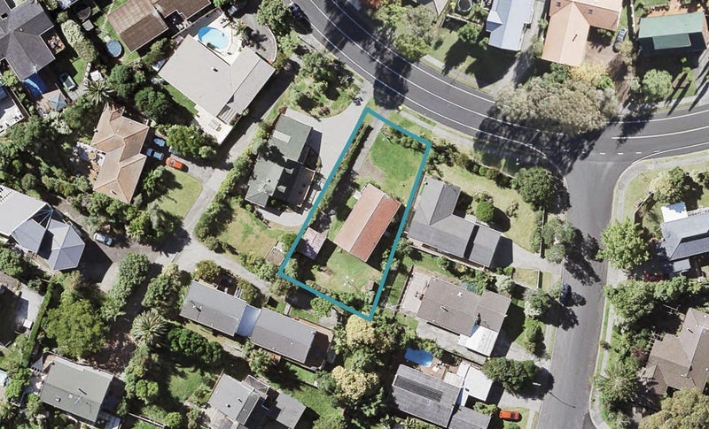 56 John Downs Drive, Browns Bay, Auckland - Carousel 1