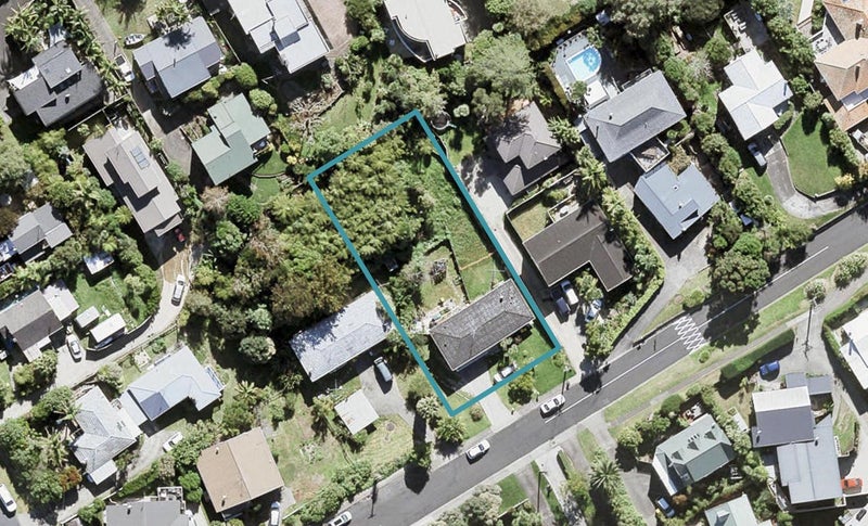 1/28 Rewi Street, Torbay, Auckland - Carousel 1