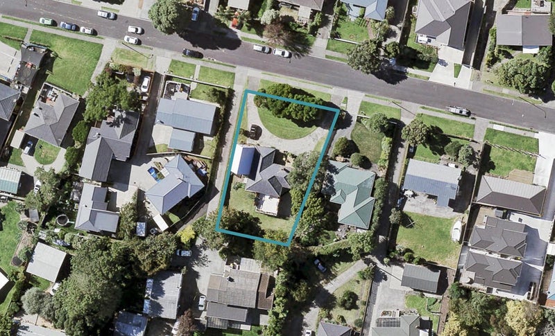 36 Baird Street, Howick, Auckland - Carousel 1