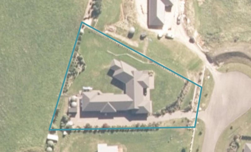 37 Glenlochy Rise, Taupo - Carousel 1