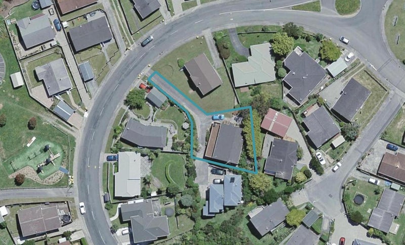 96 Montgomery Avenue, Karori, Wellington - Carousel 1
