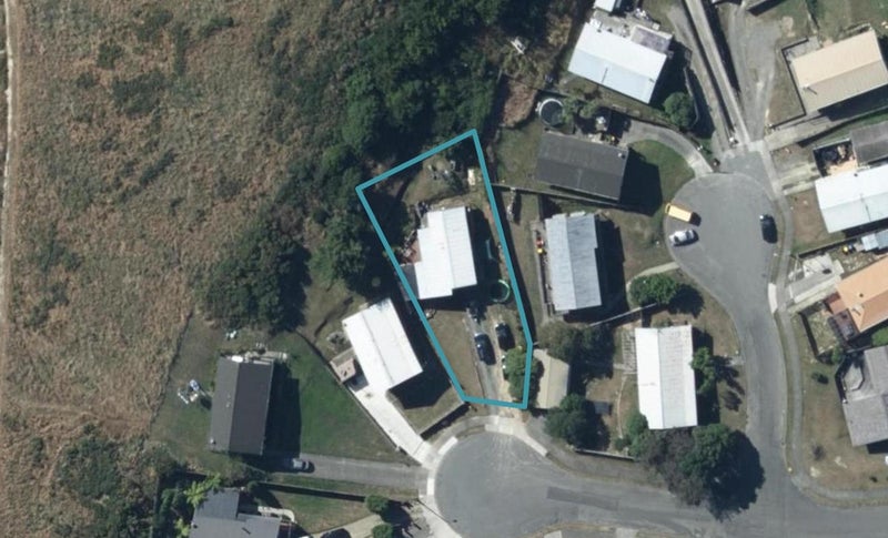 10 Chapel Street, Takapuwahia, Porirua - Carousel 1
