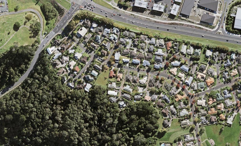 19 Bushlands Park Drive, Albany, Auckland - Carousel 1