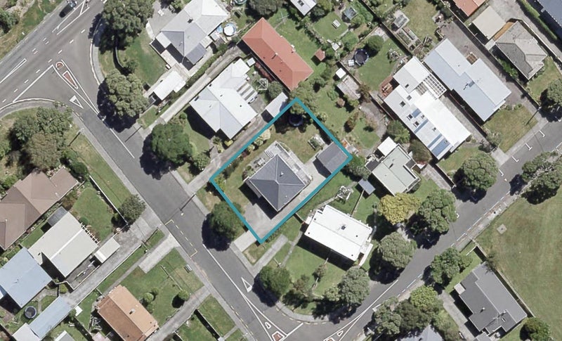 5 Guthrie Street, Waterloo, Lower Hutt - Carousel 1