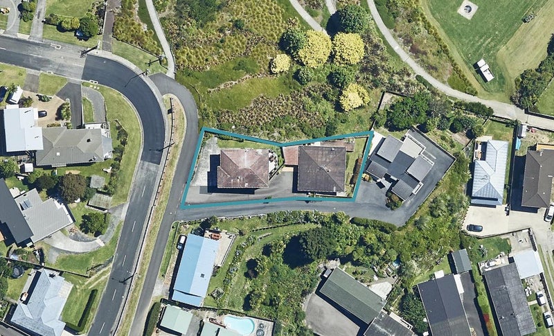 66 Hinewa Road, Otumoetai, Tauranga - Carousel 1