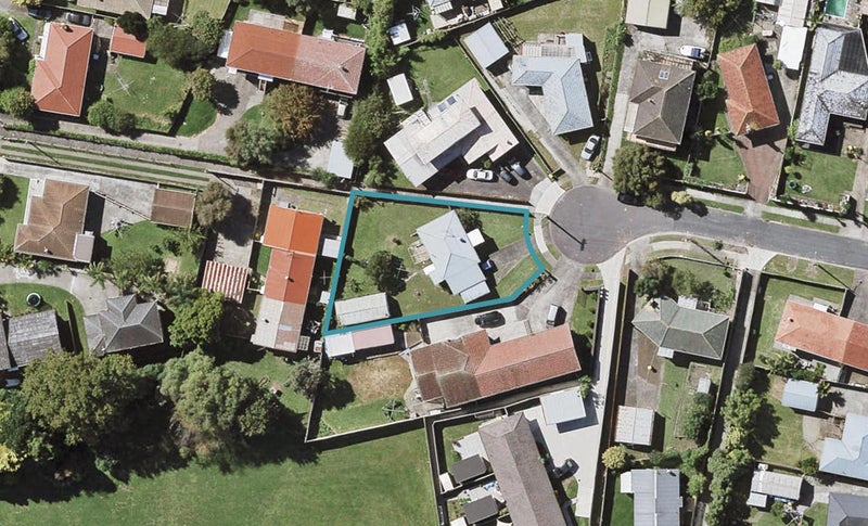 12 Paul Place, Pakuranga, Auckland - Carousel 1