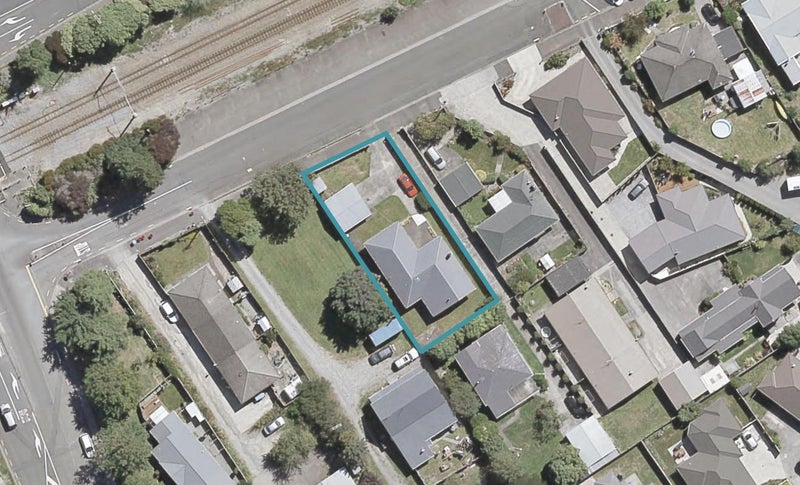 12 Granville Street, Silverstream, Upper Hutt - Carousel 1