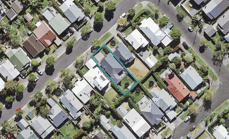 43 Cumberland Avenue, Westmere, Auckland - Carousel 1
