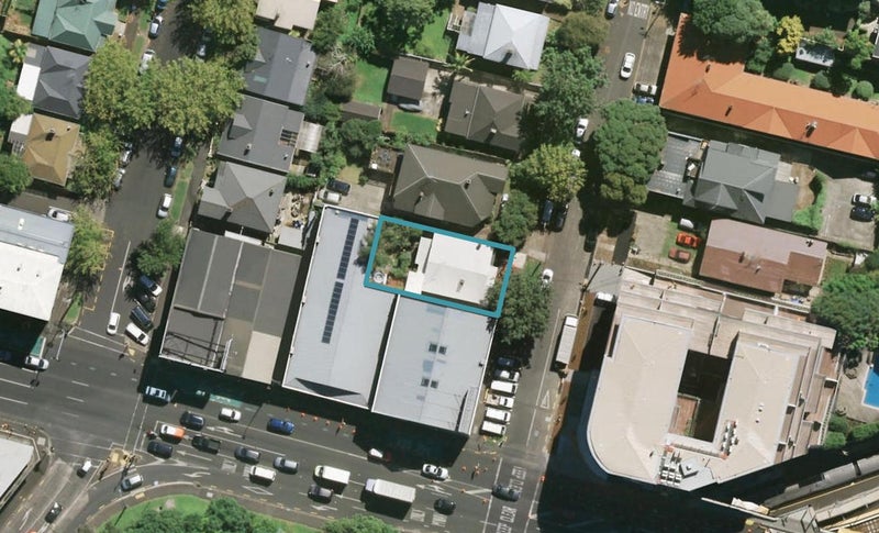 1 Huntly Avenue, Grafton, Auckland - Carousel 1