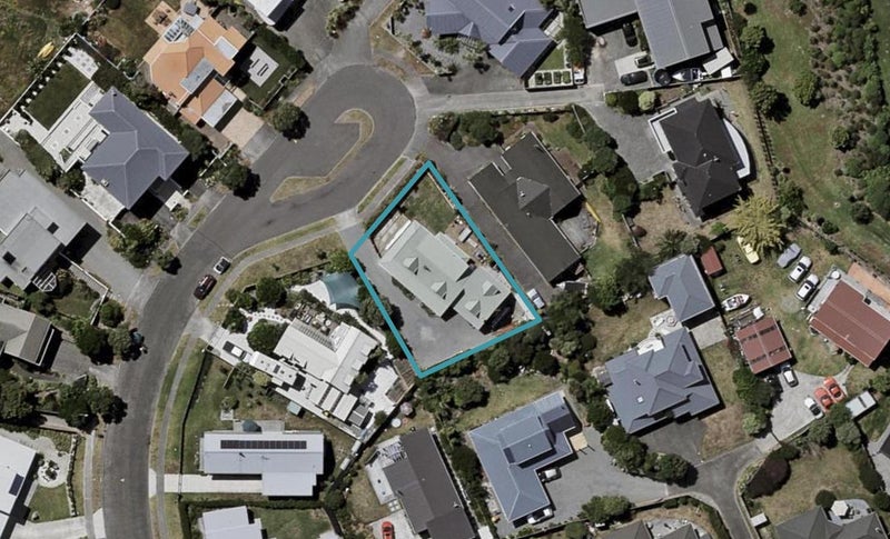 12 Olliver Grove, Waikanae Beach, Waikanae - Carousel 1