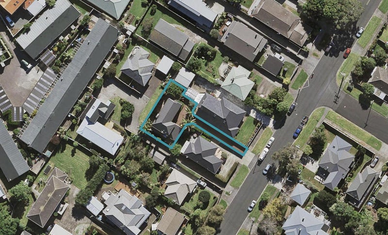 1/54 Tawa Road, Onehunga, Auckland - Carousel 1