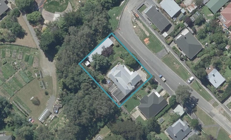 2 Dalmeny Street, North East Valley, Dunedin - Carousel 1