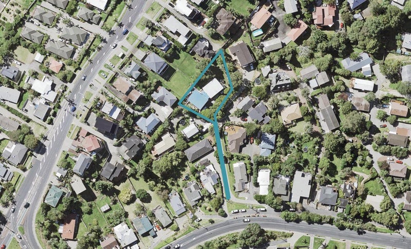 1/663 Beach RD, Rothesay Bay, Auckland - Carousel 1