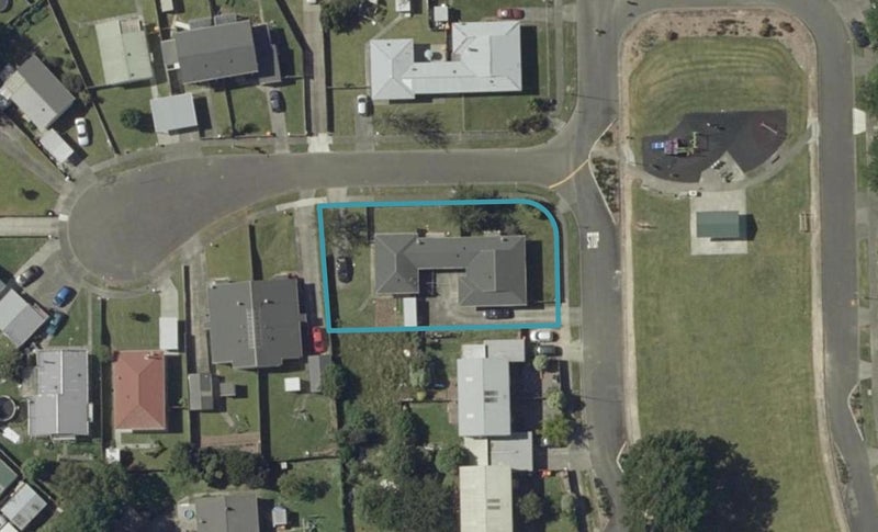22 Farnham Avenue, Highbury, Palmerston North - Carousel 1