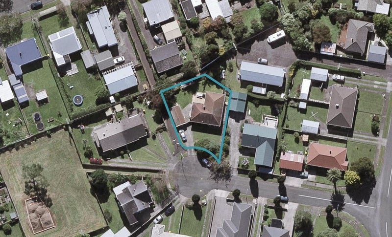 6 Clovelly Street, Brooklands, New Plymouth - Carousel 1