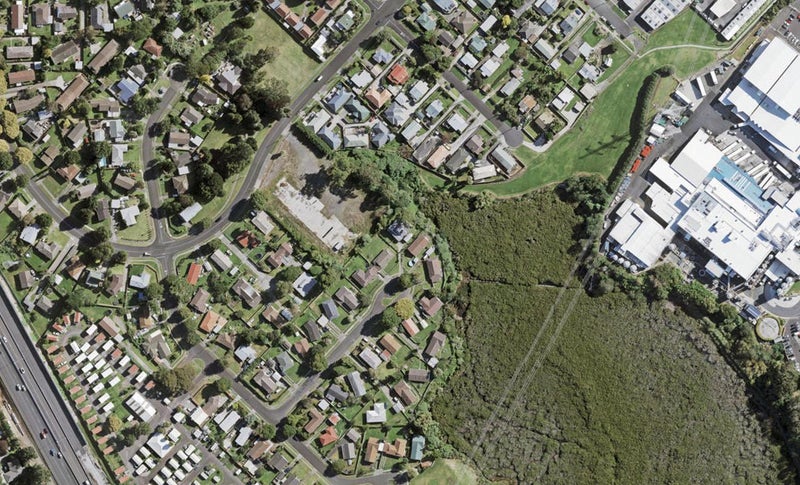 18 Verner Place, Conifer Grove, Takanini - Carousel 1
