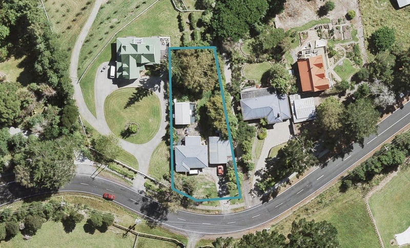 319 Sturges Road, Henderson Valley, Auckland - Carousel 1