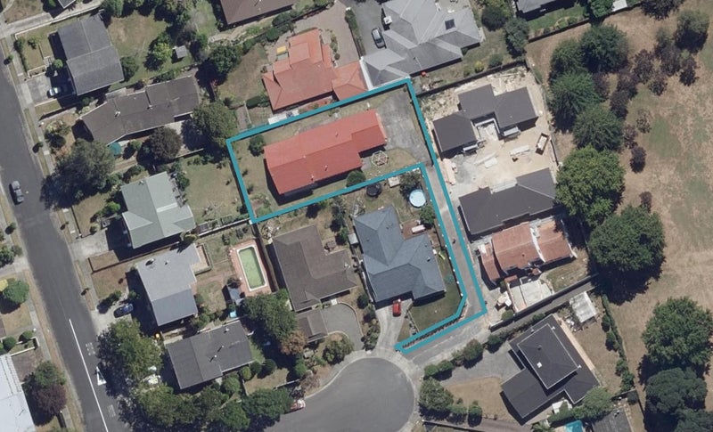 21 Hillary Street, Chedworth, Hamilton - Carousel 1