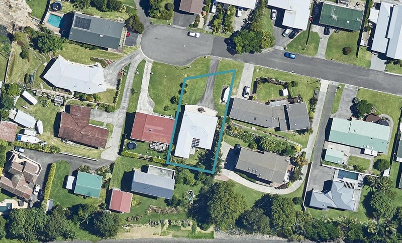 33 Seaway Terrace, Otumoetai, Tauranga - Carousel 1