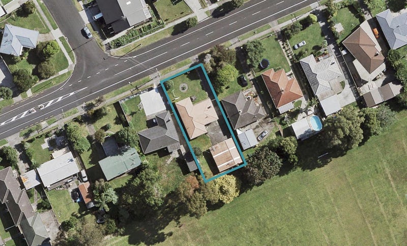 17 Myers Road, Manurewa East, Auckland - Carousel 1