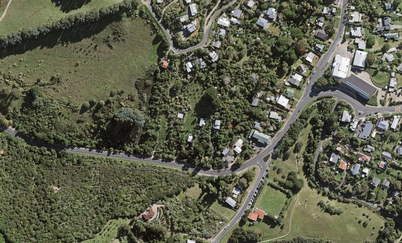107 Ocean View Road, Oneroa, Waiheke Island - Carousel 1