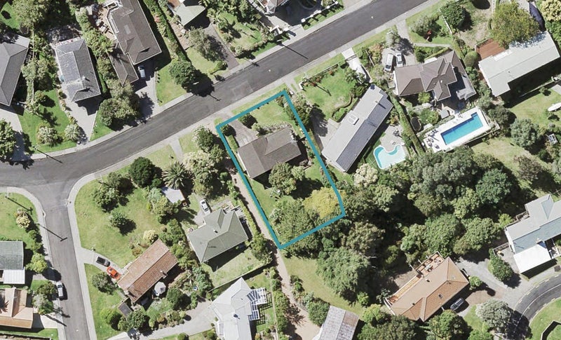 10 Liston Crescent, Cockle Bay, Auckland - Carousel 1